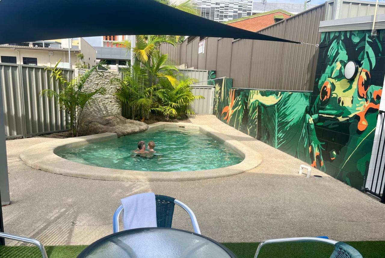Nambour Heights Motel Экстерьер фото