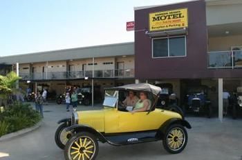 Nambour Heights Motel Экстерьер фото